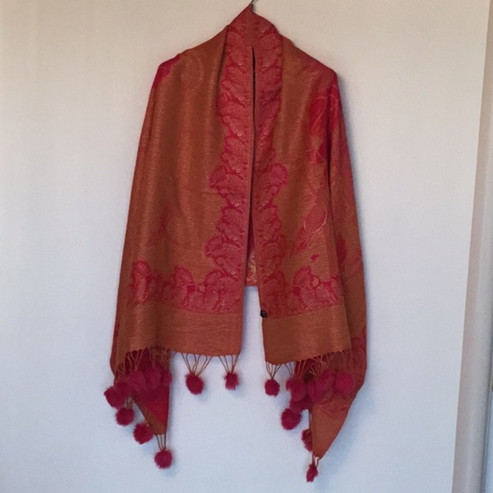 WRAP- Reversible with fur trim bobbles on ends